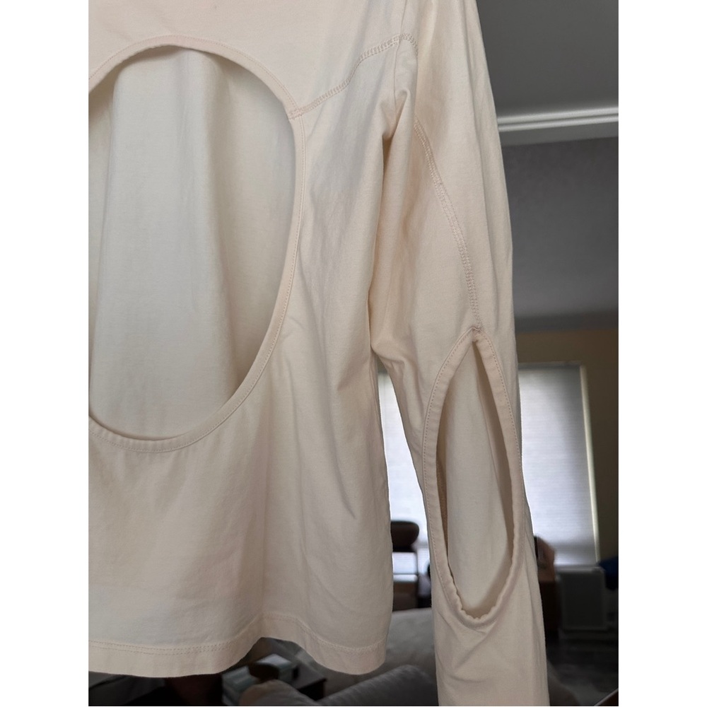 Size L crop fitted ASOS Cream Long Sleeve Tee with Open Back - Picture 4 of 4